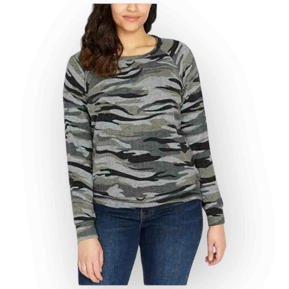 NWT Buffalo David Bitton Heathered Grey Camo Print Pullover Rayon Blend Women S